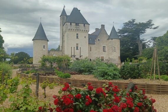 chateau-du-rivau-facade